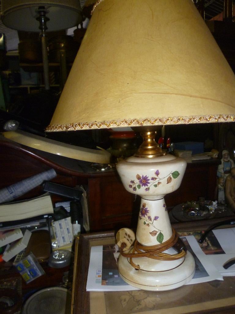 OUDE PORCELEINEN LAMPADAIRE, Antiek en Kunst, Ophalen