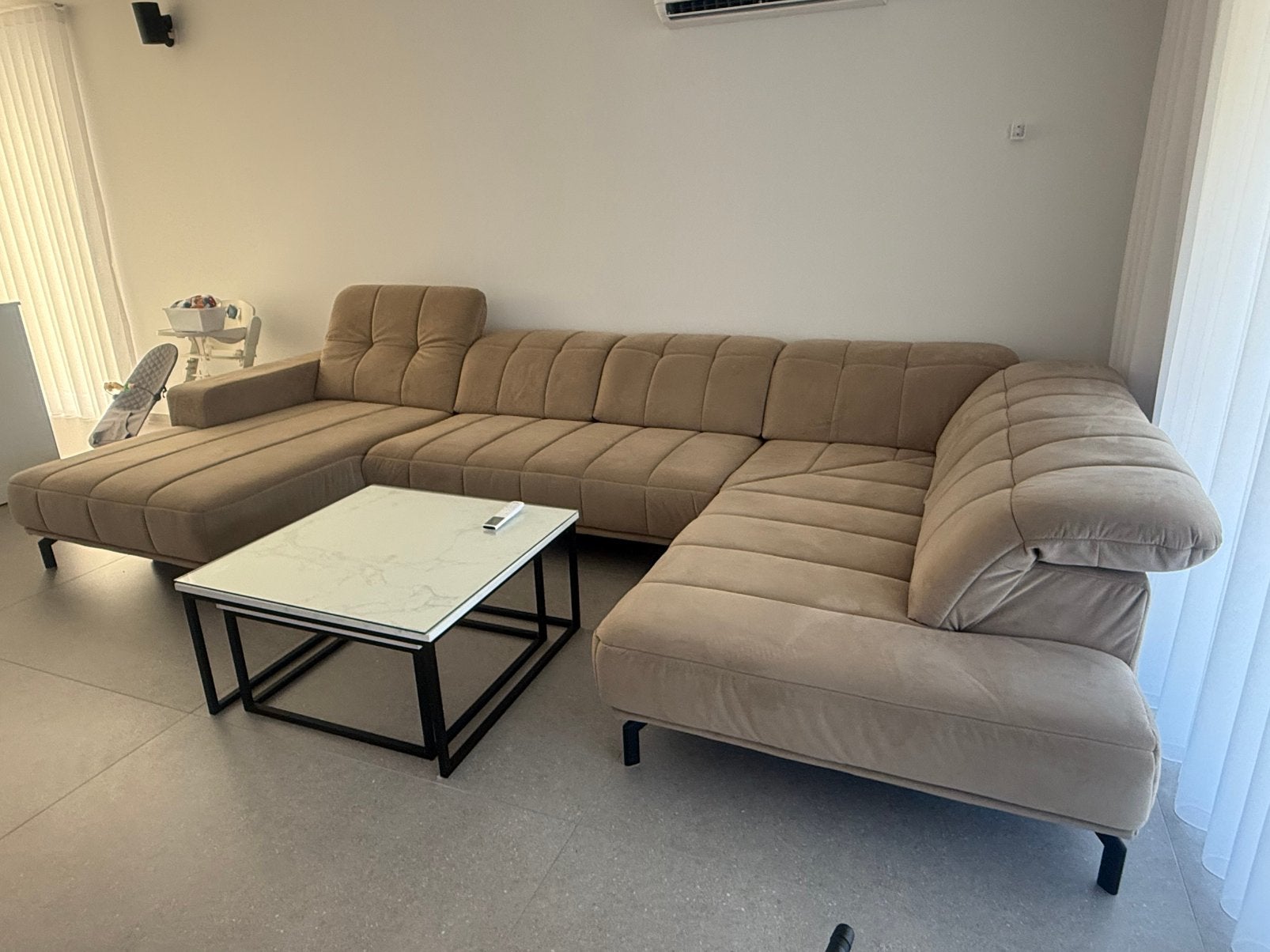 Prachtige beige hoekzetel te koop – Nieuwstaat!, Ophalen of Verzenden, Zo goed als nieuw