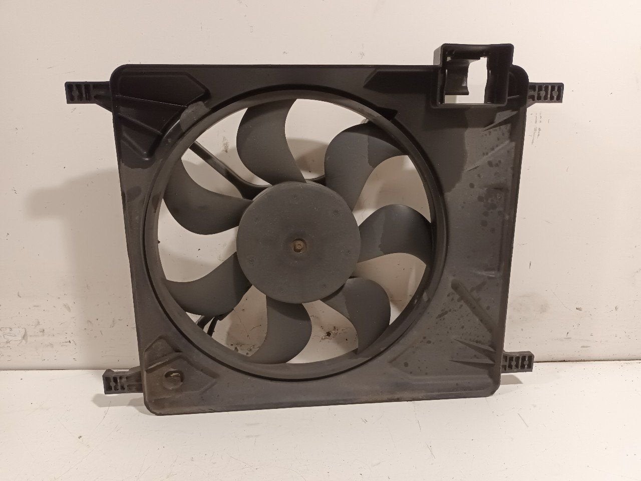 Koelventilatormotor Chevrolet Spark, Onderdelen@venauto.nl, Van der Ven Autorecycling B.V., Ettenseweg 76, 4706 PB Roosendaal, The Netherlands