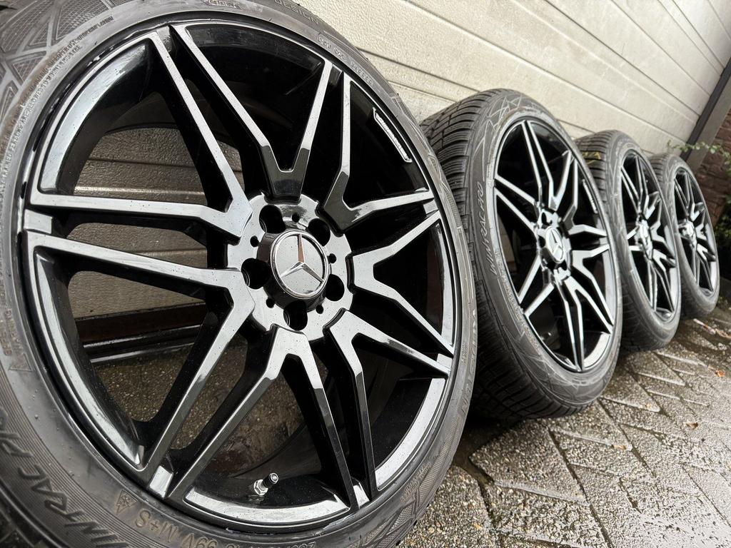 19 Mercedes AMG Vito V klasse EQV W447 velgen winterbanden, Auto-onderdelen, 19 inch, Mercedes-Benz AG, Mercedesstraße 120, 70372 Stuttgart, Duitsland