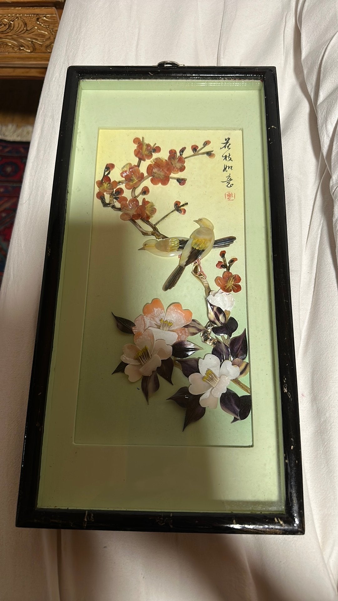 Œuvre d'art asiatique dans une boîte à ombres, Antiquités & Art, Antiquités | Couverts, Enlèvement ou Envoi