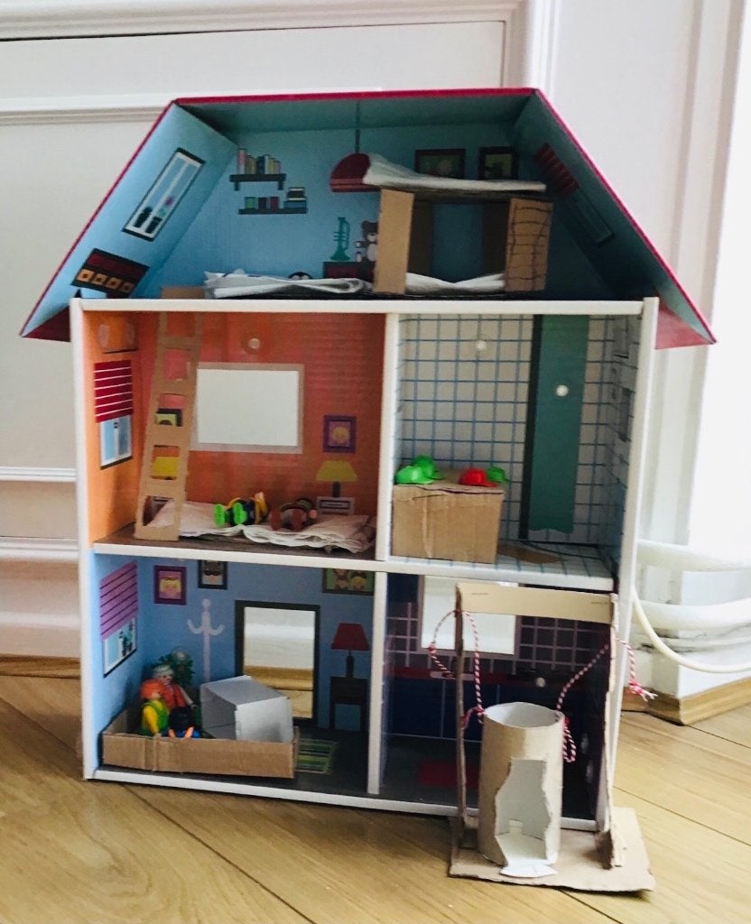Maison de poupées avec meubles en carton, Ophalen of Verzenden, Gebruikt, Poppenhuis