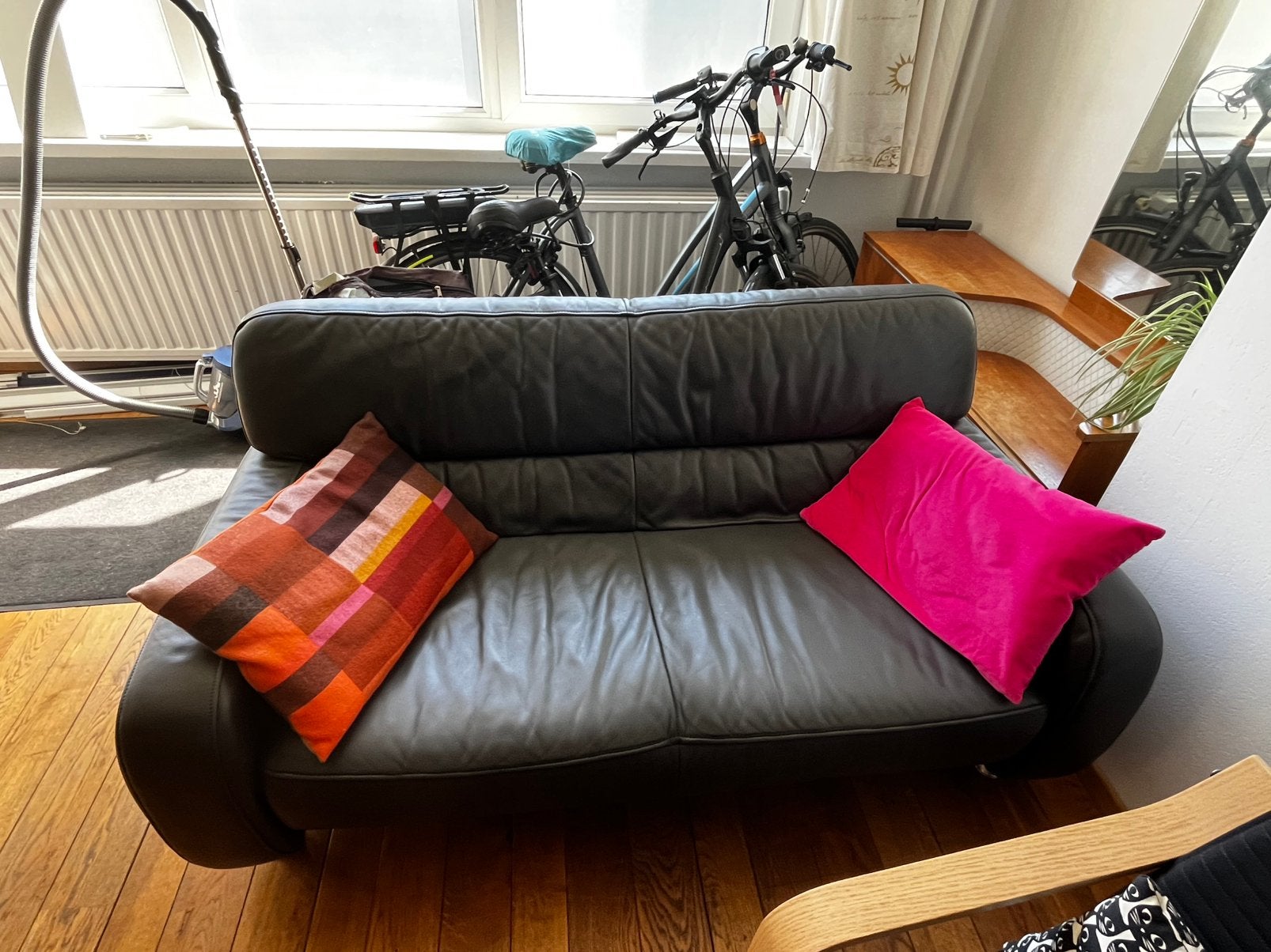 Zwarte zetel, Ophalen, Kunststof, Ledere stijl, 150 tot 200 cm