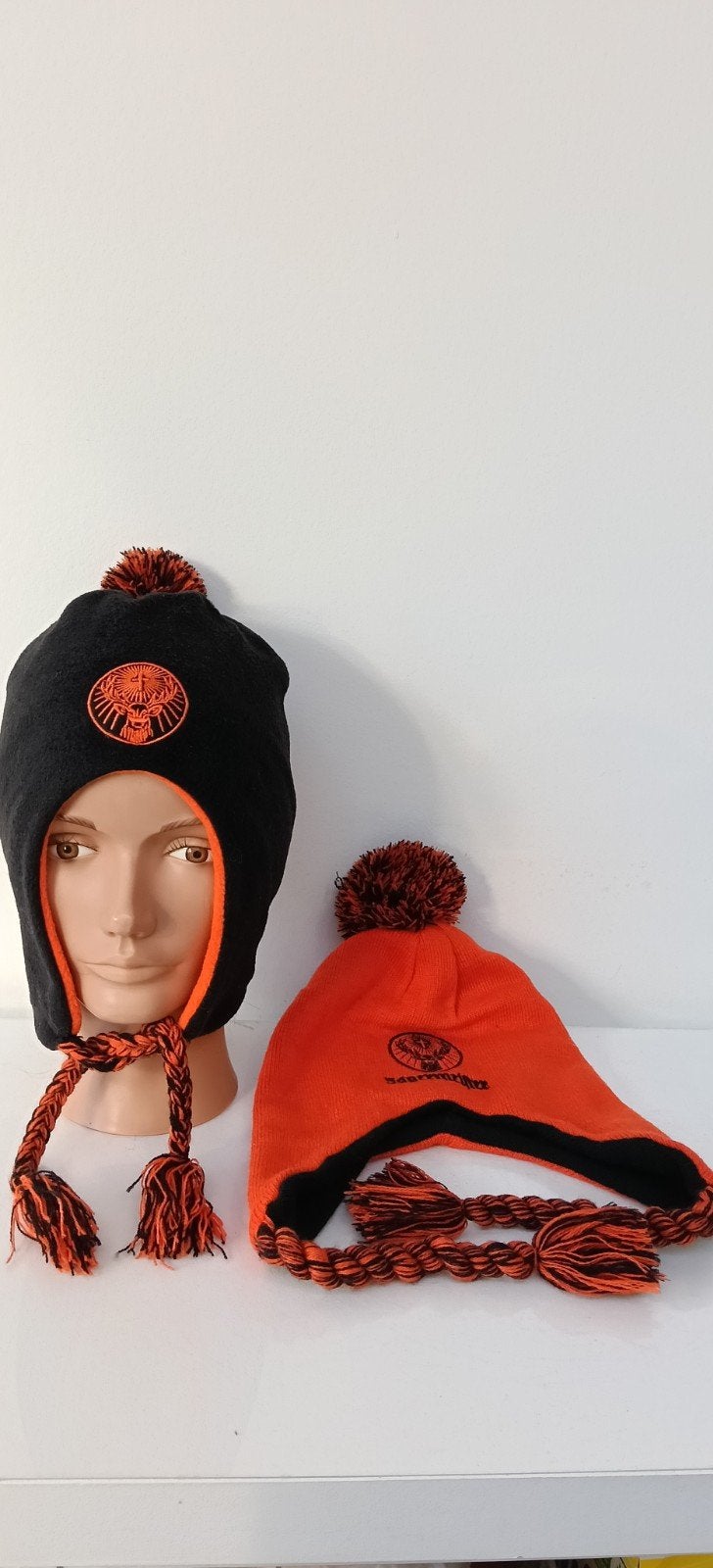 €4 voor 2 warme mutsen Jägermeister, Kleding | Heren, Ophalen of Verzenden, Zo goed als nieuw, Muts