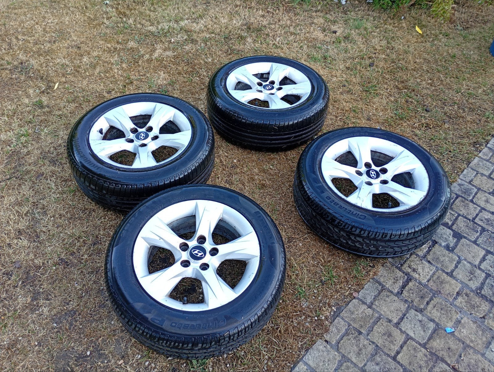 originele Hyundai i40 velgen. met banden, Auto-onderdelen, Banden en Velgen, Ophalen, Zomerbanden, Band(en)