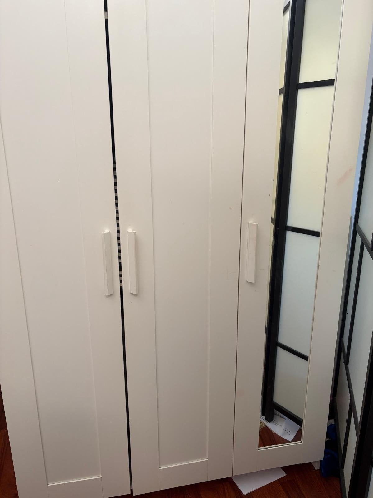 Garde robe IKEA 3 portes