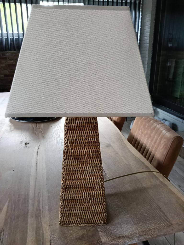 Riverdale lamp, Ophalen