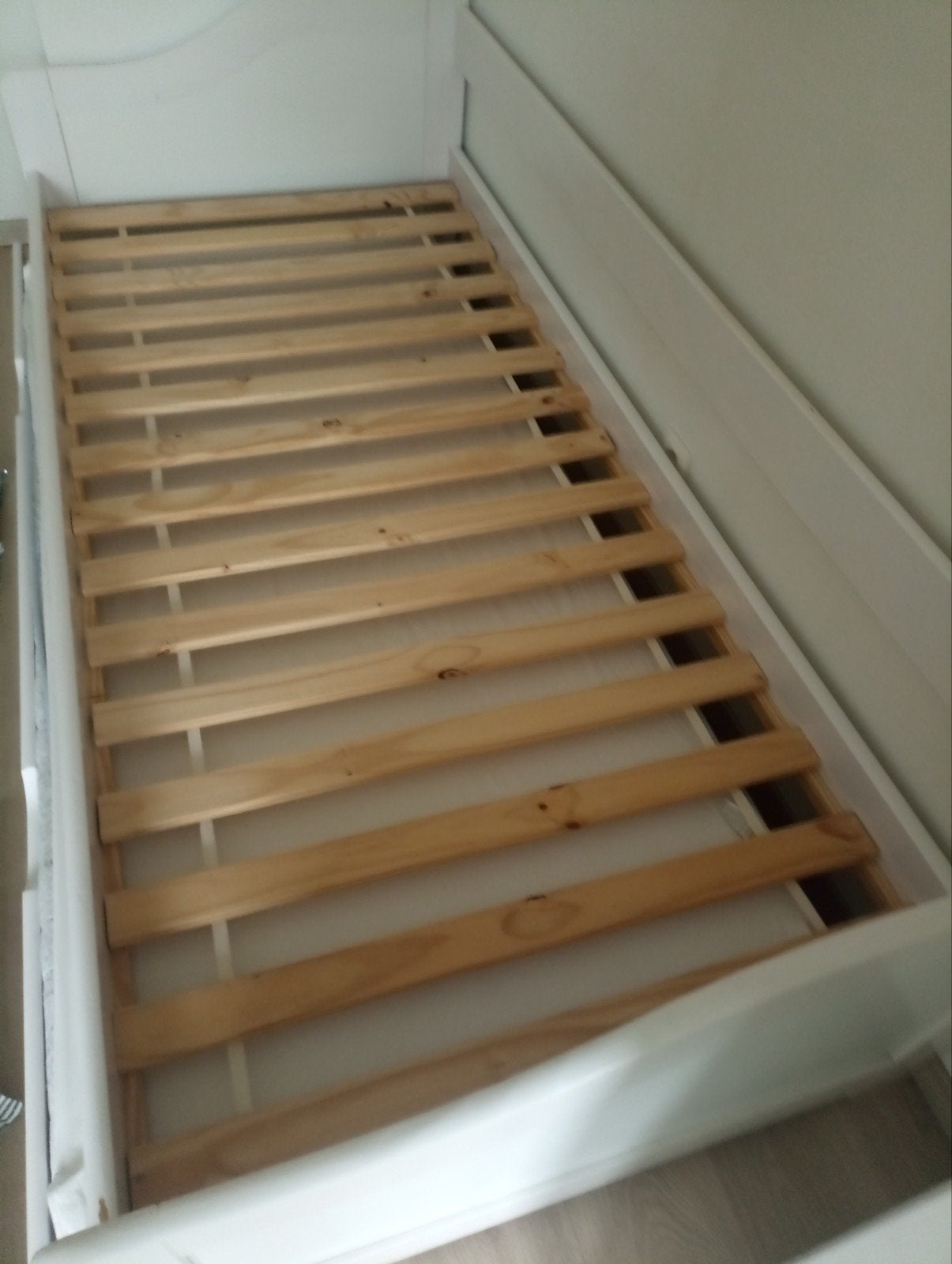 Eenpersoonsbed met uitschuifbaar onderbed, Huis en Inrichting, Ophalen