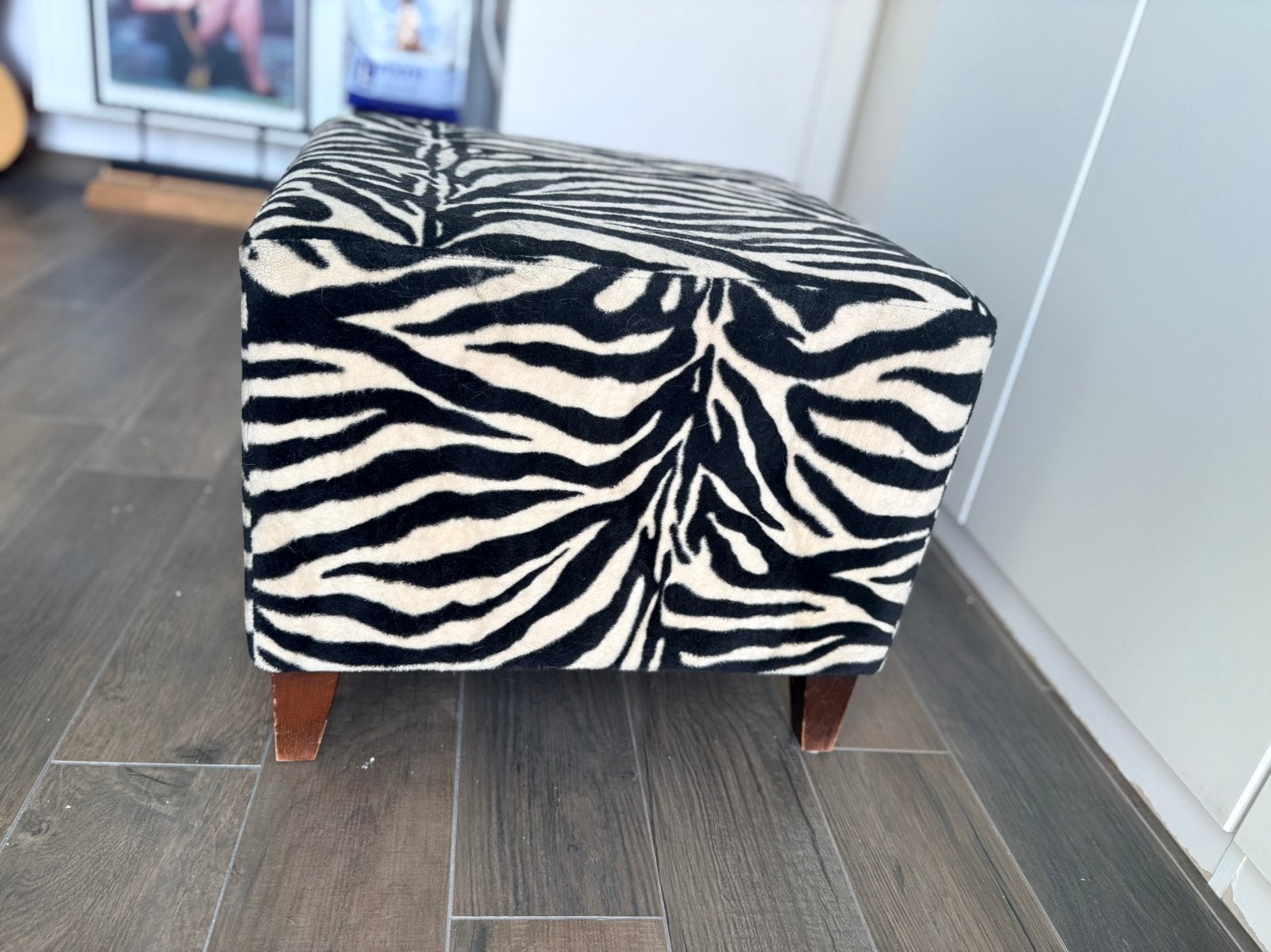 Zebra poef, Ophalen, Zo goed als nieuw