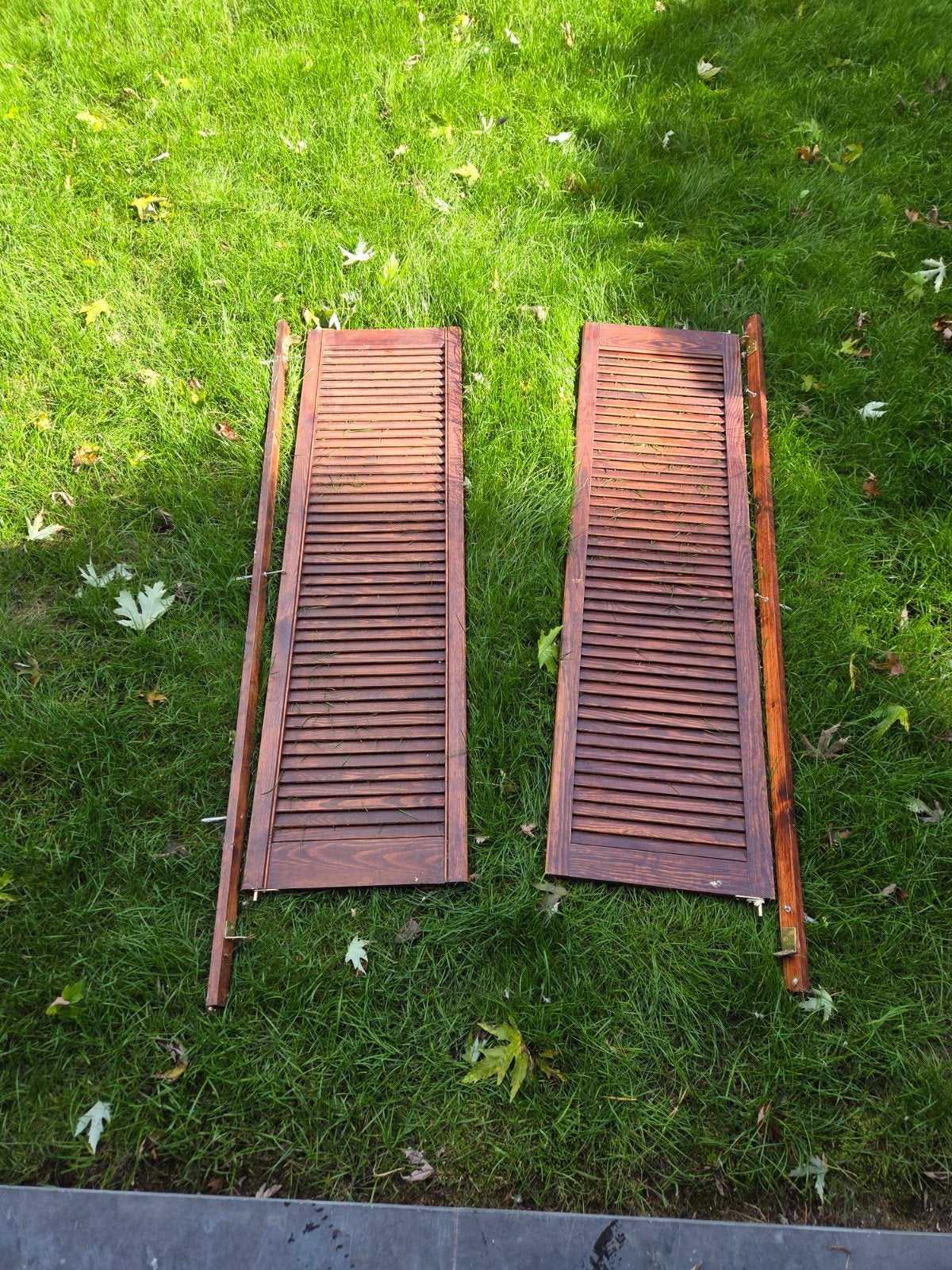 2 louvre deurtjes, Ophalen