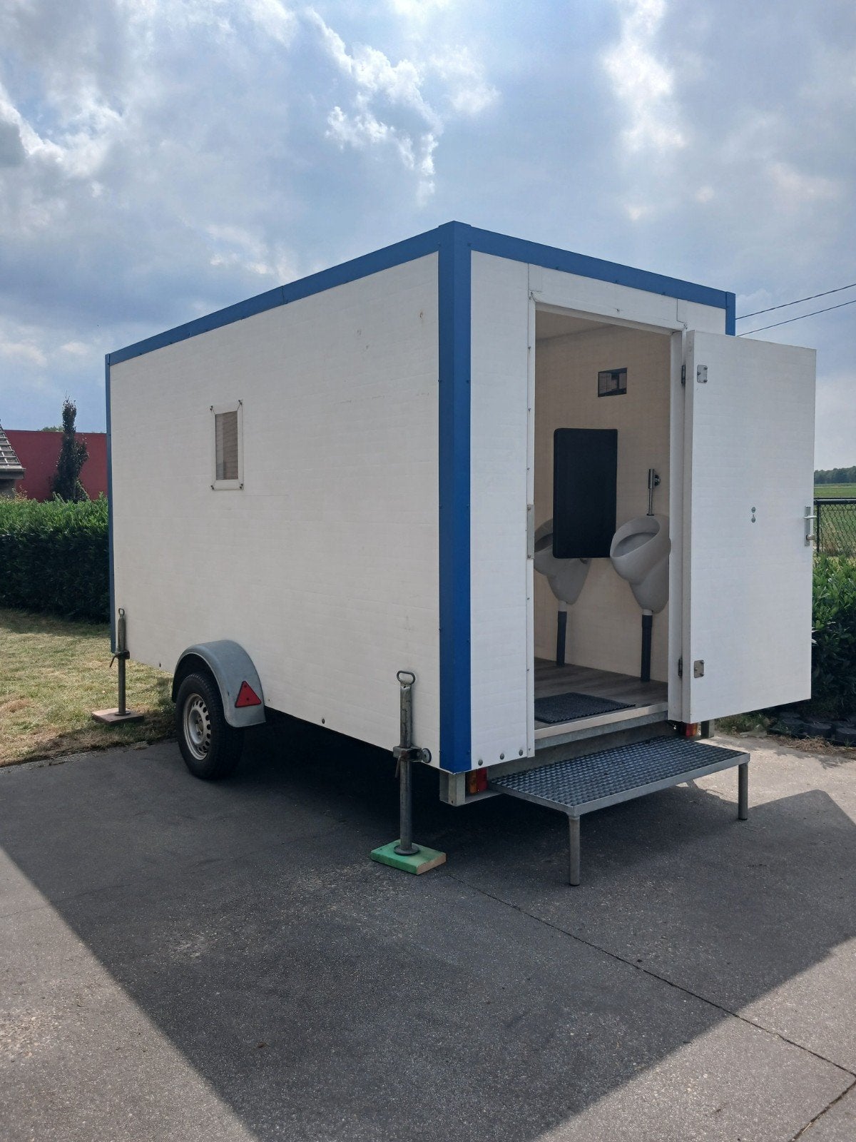 verhuur wc wagens, Ophalen