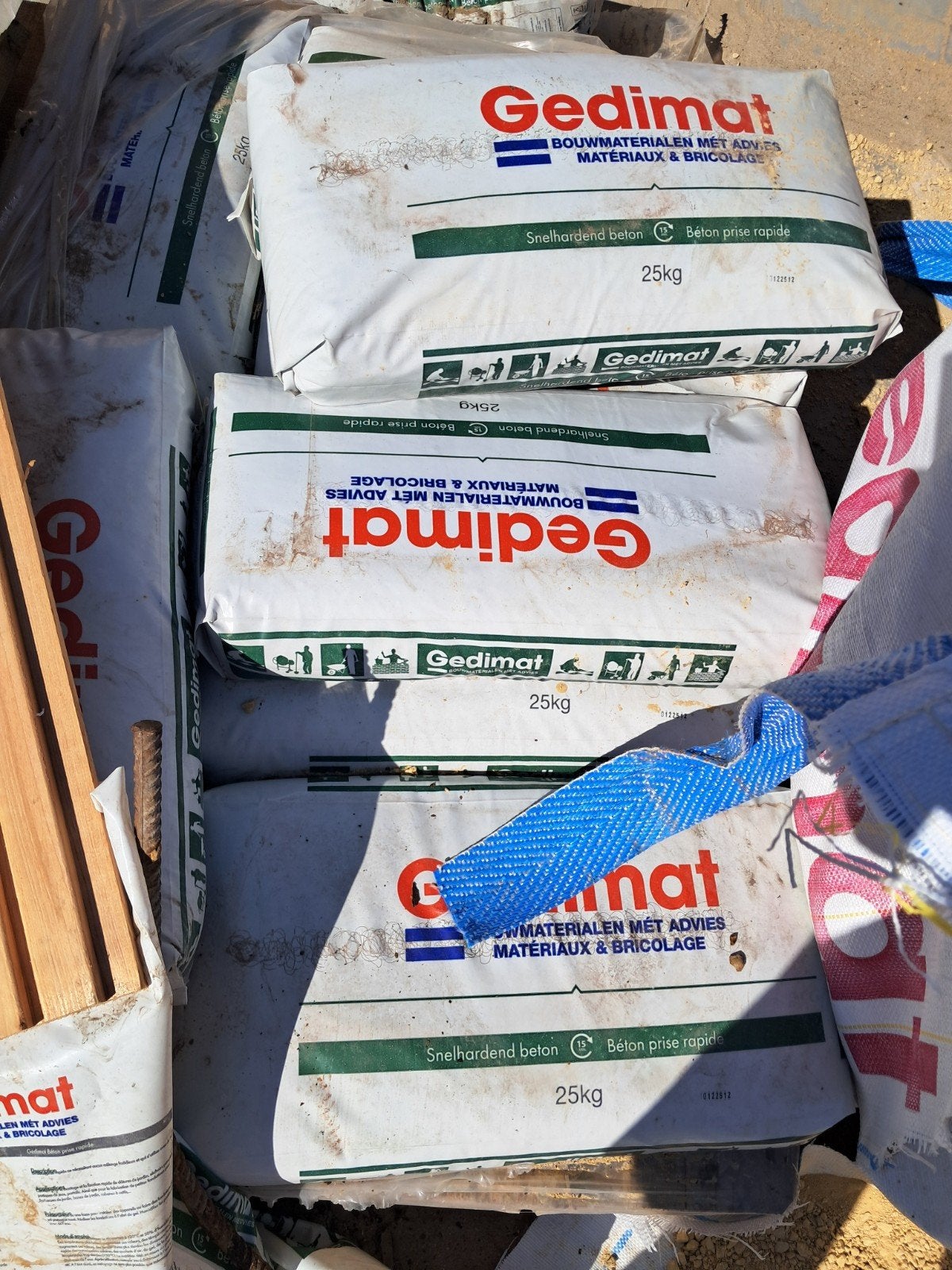 10 sacs de béton rapide, Enlèvement