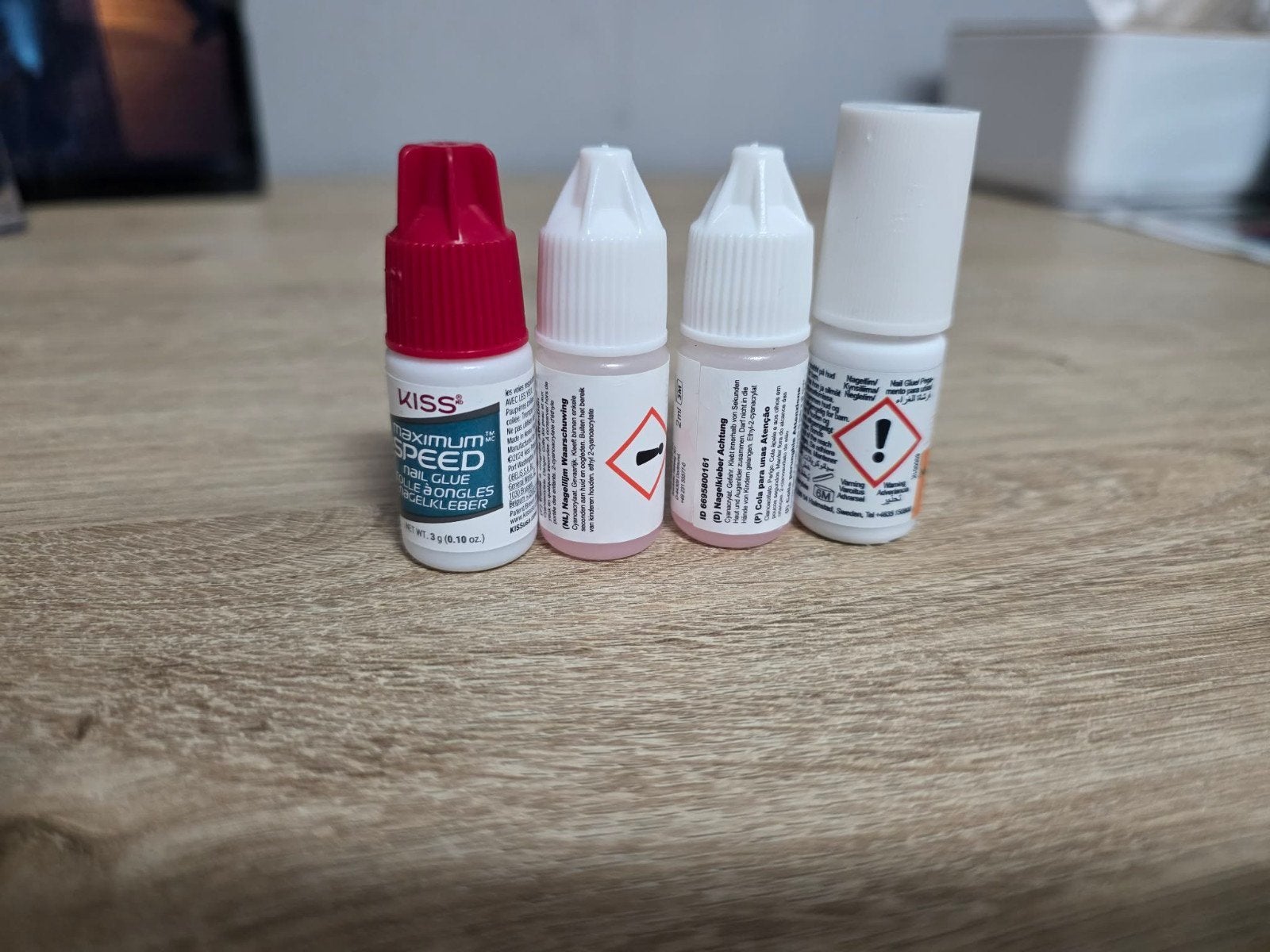 Lijm voor gelnagels, Ophalen