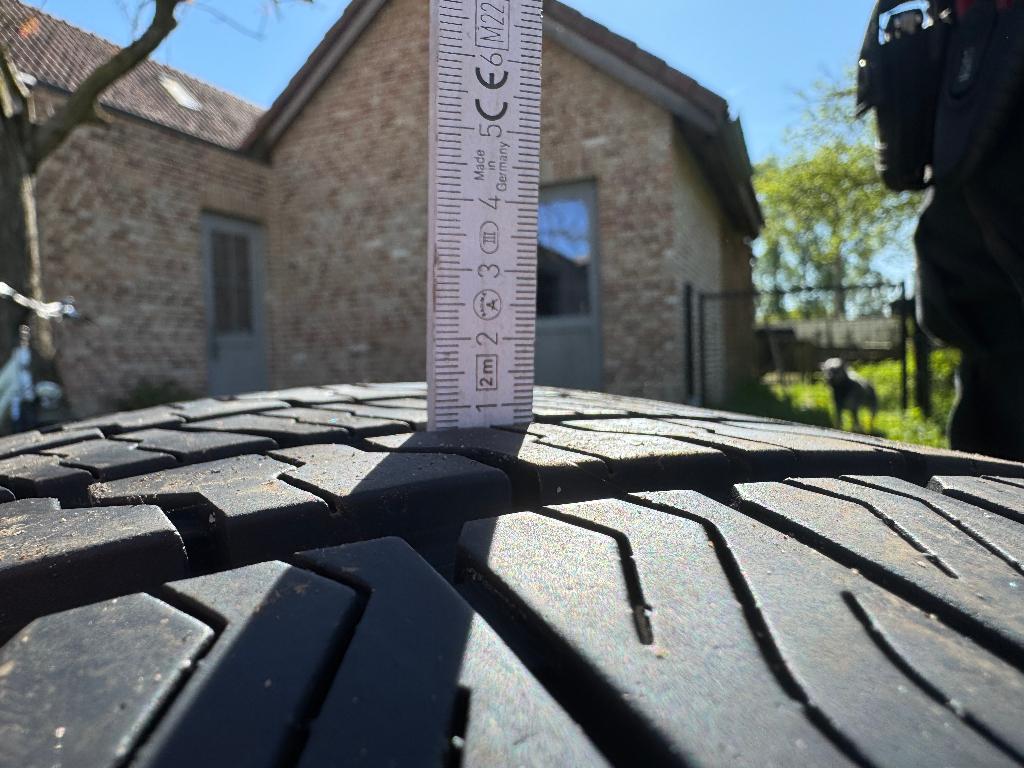 Zomerbanden Ford Ranger 225/65R18, Ophalen, 18 inch, Gebruikt, 255 mm