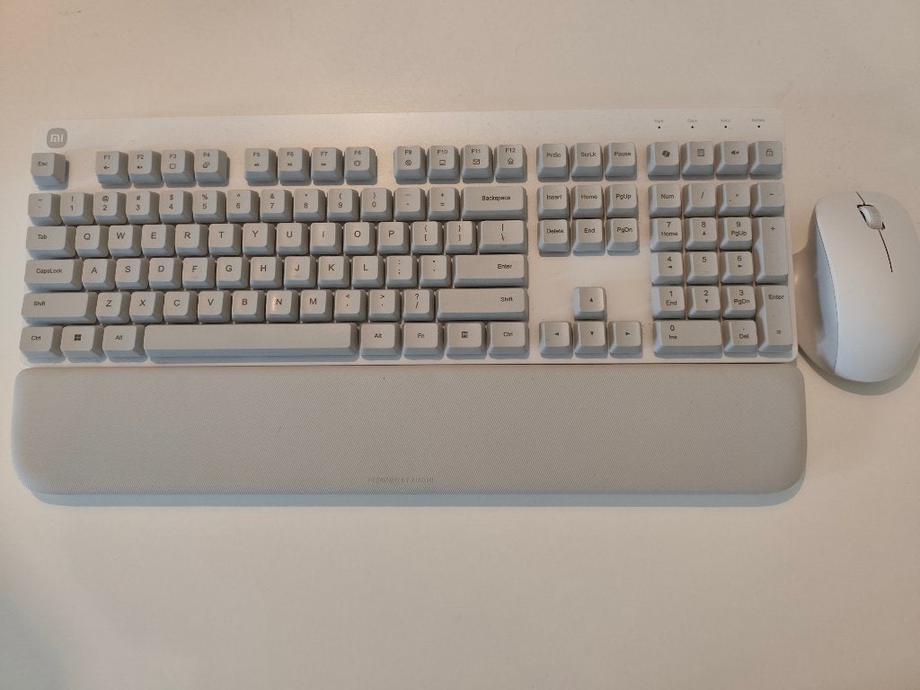 Draadloze toetsenbord en muis - wireless keyboard, Computers en Software, Toetsenborden, Ophalen, Numeriek, Zo goed als nieuw