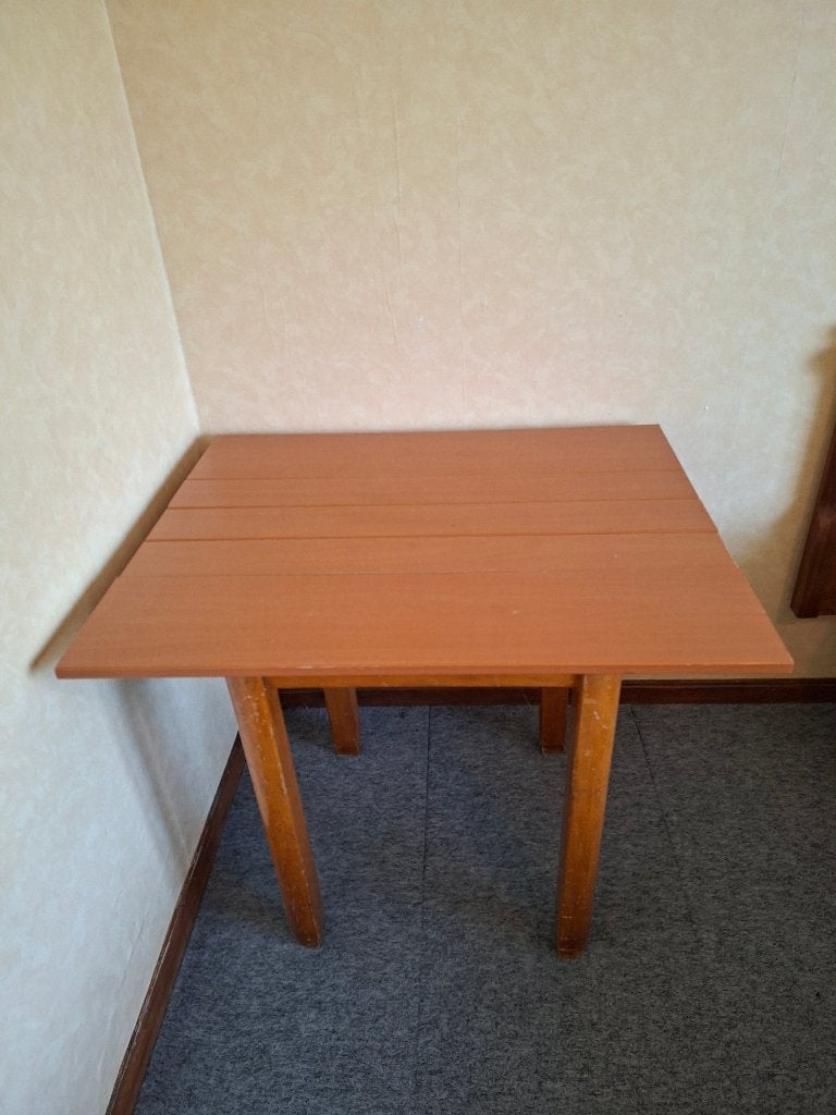 Houten tafeltje, Ophalen, Gebruikt