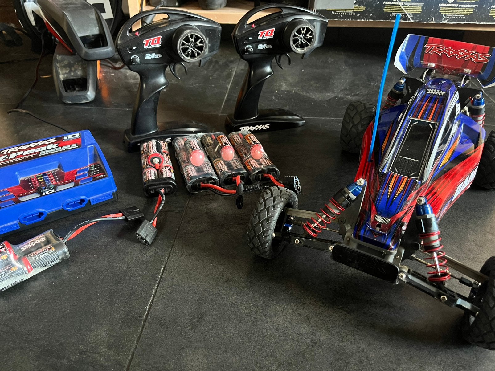 Deux traxxas bandit, Gebruikt, Schaal 1:10, Onderdeel, Ophalen