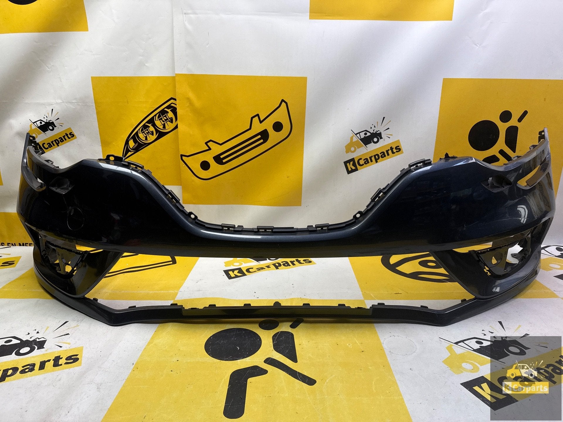 Voorbumper Renault Megane IV 4 bumper 620225094R, Renault Group, Gebruikt, Contact.group@renault.com, Bumper