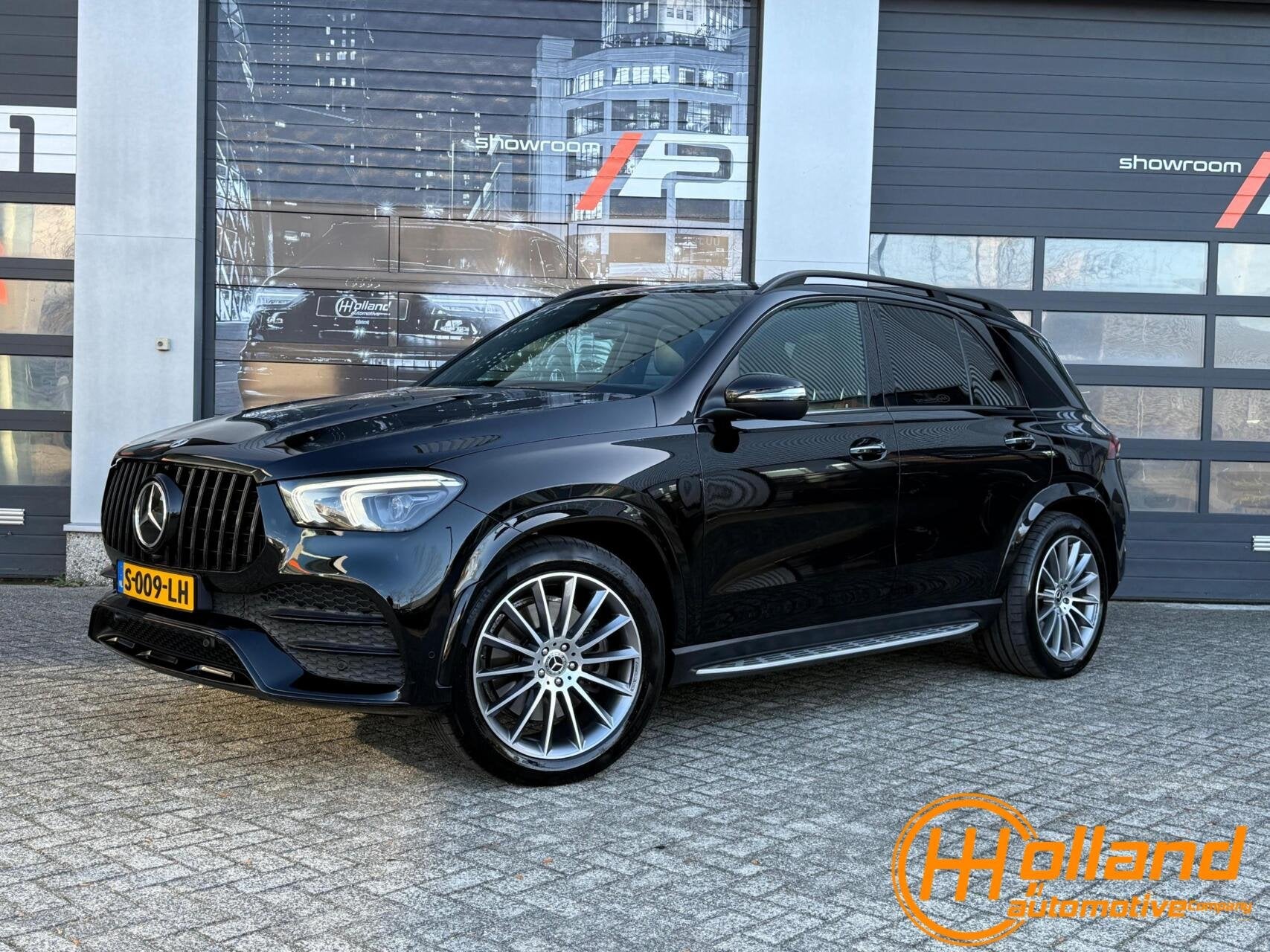 Mercedes GLE-klasse 350 e 4MATIC AMG|PANO|MEMORY|AIRMATIC|LE, Auto's, Automaat, Gebruikt, GLE, Zwart