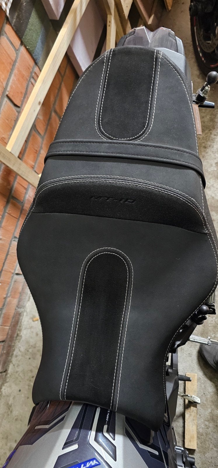 Yamaha mt 10 comfort seat, Ophalen