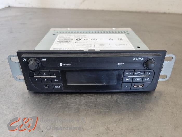 Radio van een Renault Master, Gebruikt, -, Renault, -