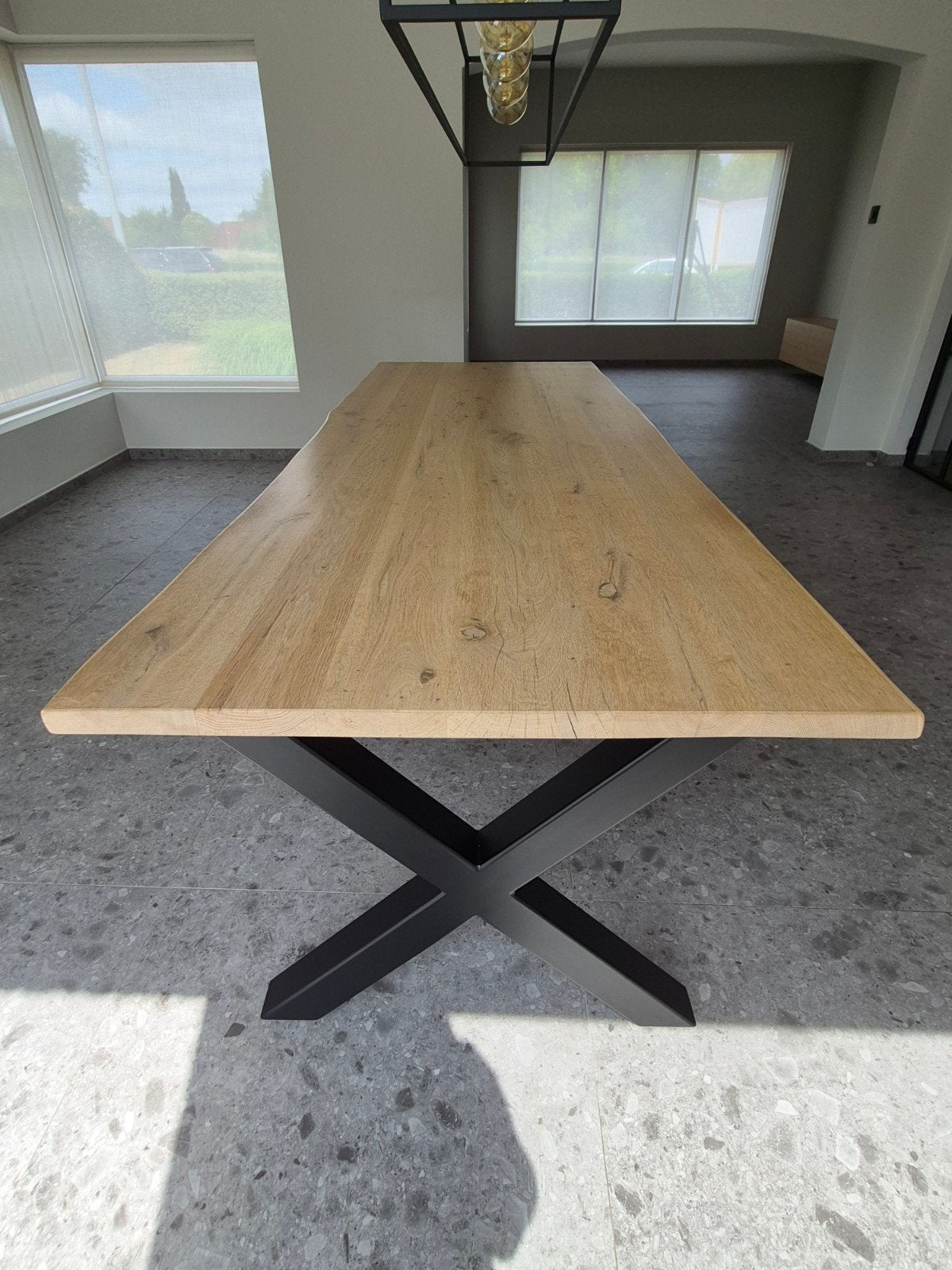 Massief eiken eettafel met zwart stalen X-poten - 280x104cm, Chêne, Comme neuf, 100 à 150 cm, Enlèvement