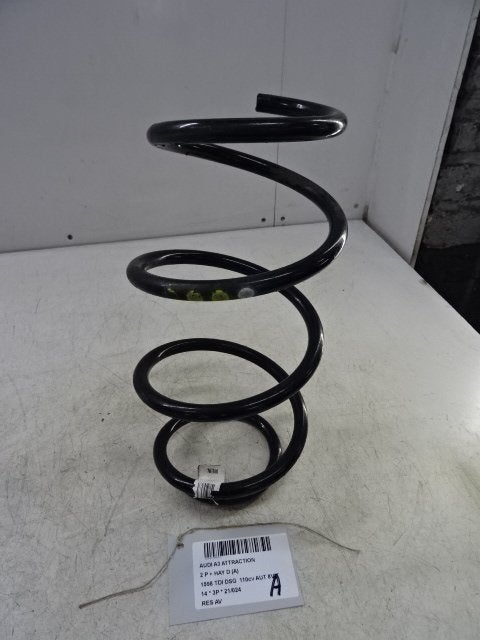RESSORT DE SUSPENSION AVANT Audi A3 (8V1 / 8VK), Auto-Union-Straße  1,
85057  Ingolstadt, DE, Info@audi.de, Audi, Utilisé