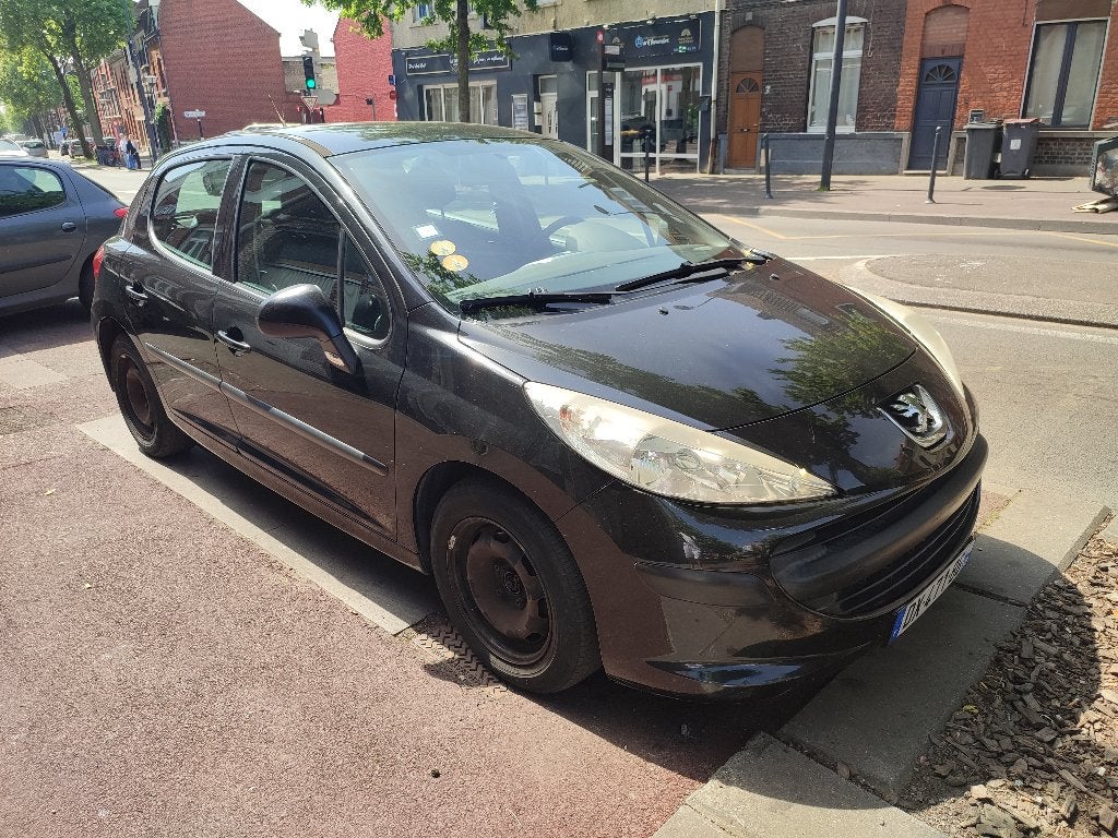 Peugeot 207 1.6 HDi 90, Auto's, Peugeot, Euro 5, Stof, Zwart, 1600 cc