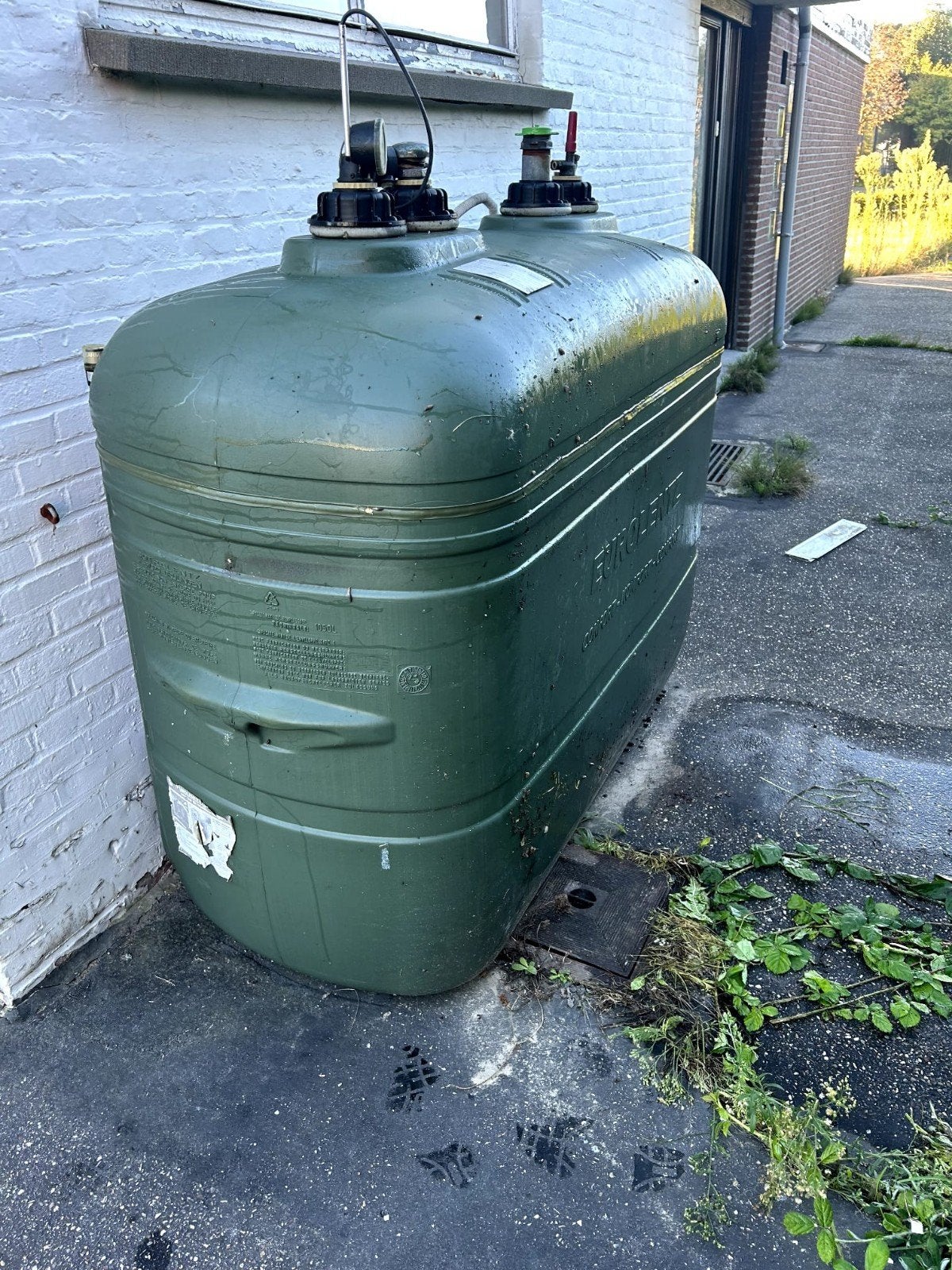 te koop mazout ton, Ophalen