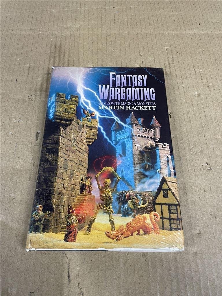 Fantasy Wargaming Martin Hackett - boek, Hobby & Loisirs créatifs, Wargaming, Comme neuf, Enlèvement ou Envoi