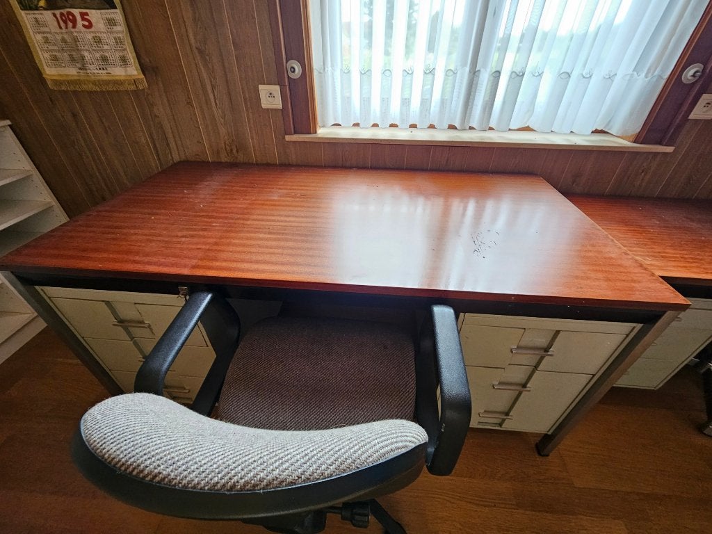 Bureau + bureaustoel, Ophalen, Overige typen, Gebruikt, 155 cm