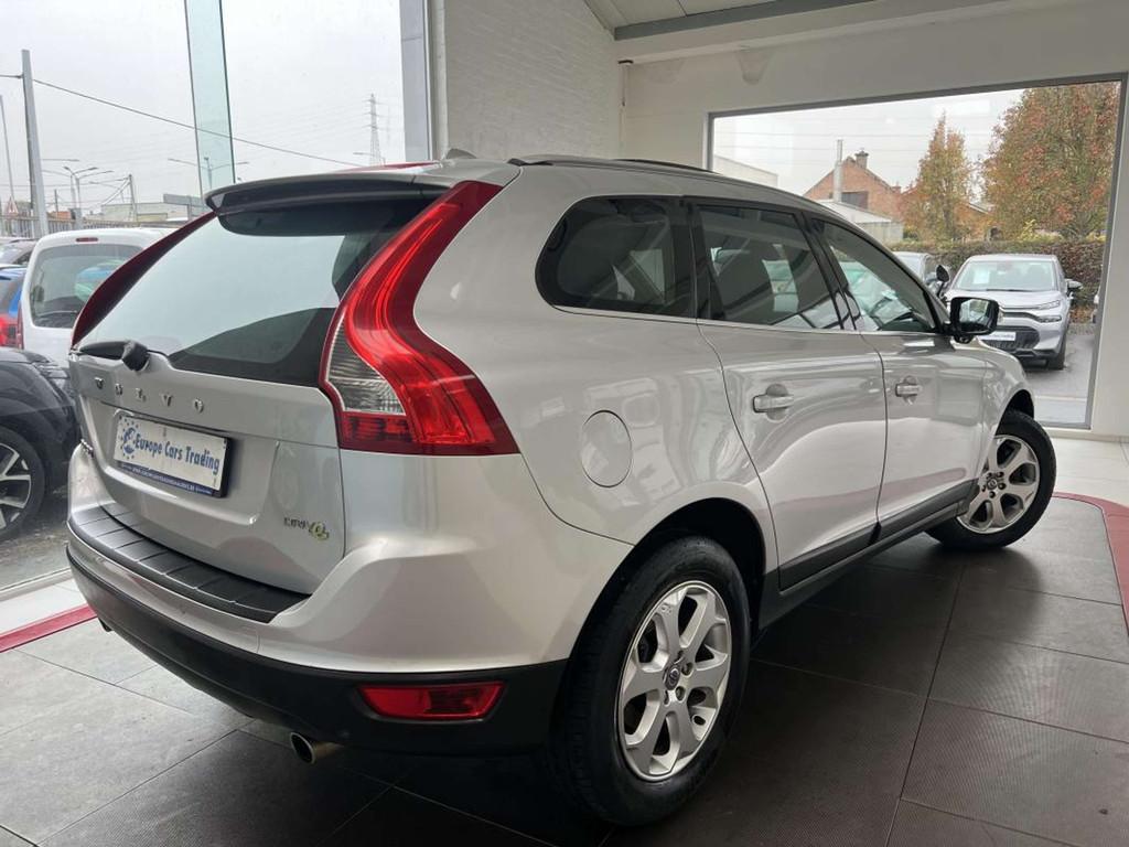 Volvo XC60 SUMMUM DRIVe 2.4D 163CH GEARTRONIC DISTRIBUTION O, Cuir, Argent ou Gris, Achat, 2400 cm³