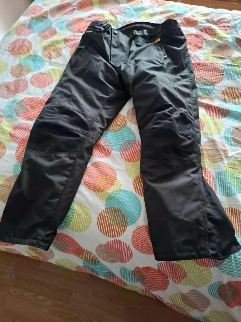 A vendre, Enlèvement, Hommes, Pantalon | textile, RICHA