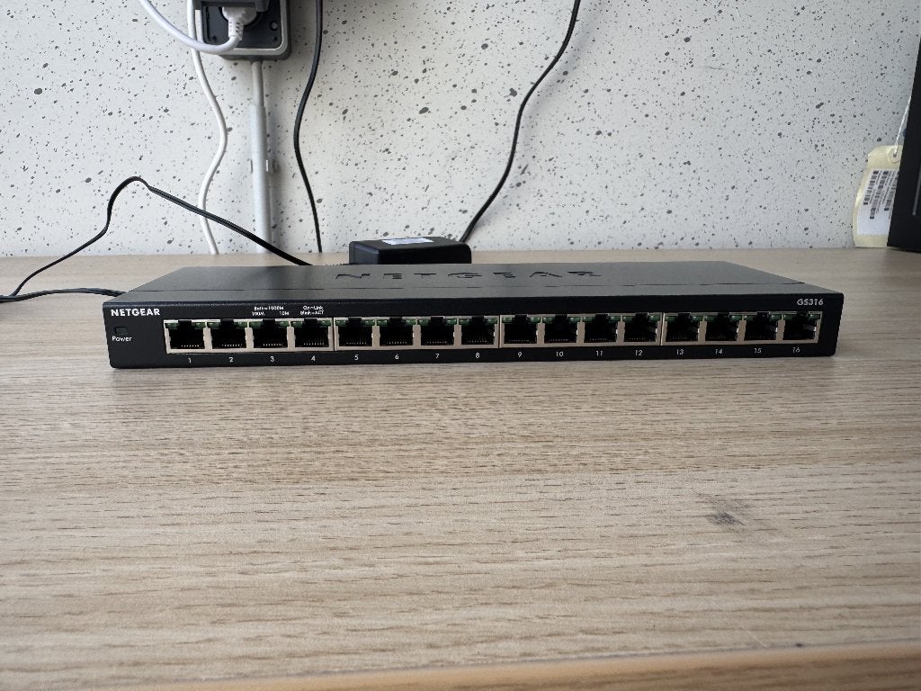 Netgear GS316, Computers en Software, Netwerk switches, Ophalen of Verzenden