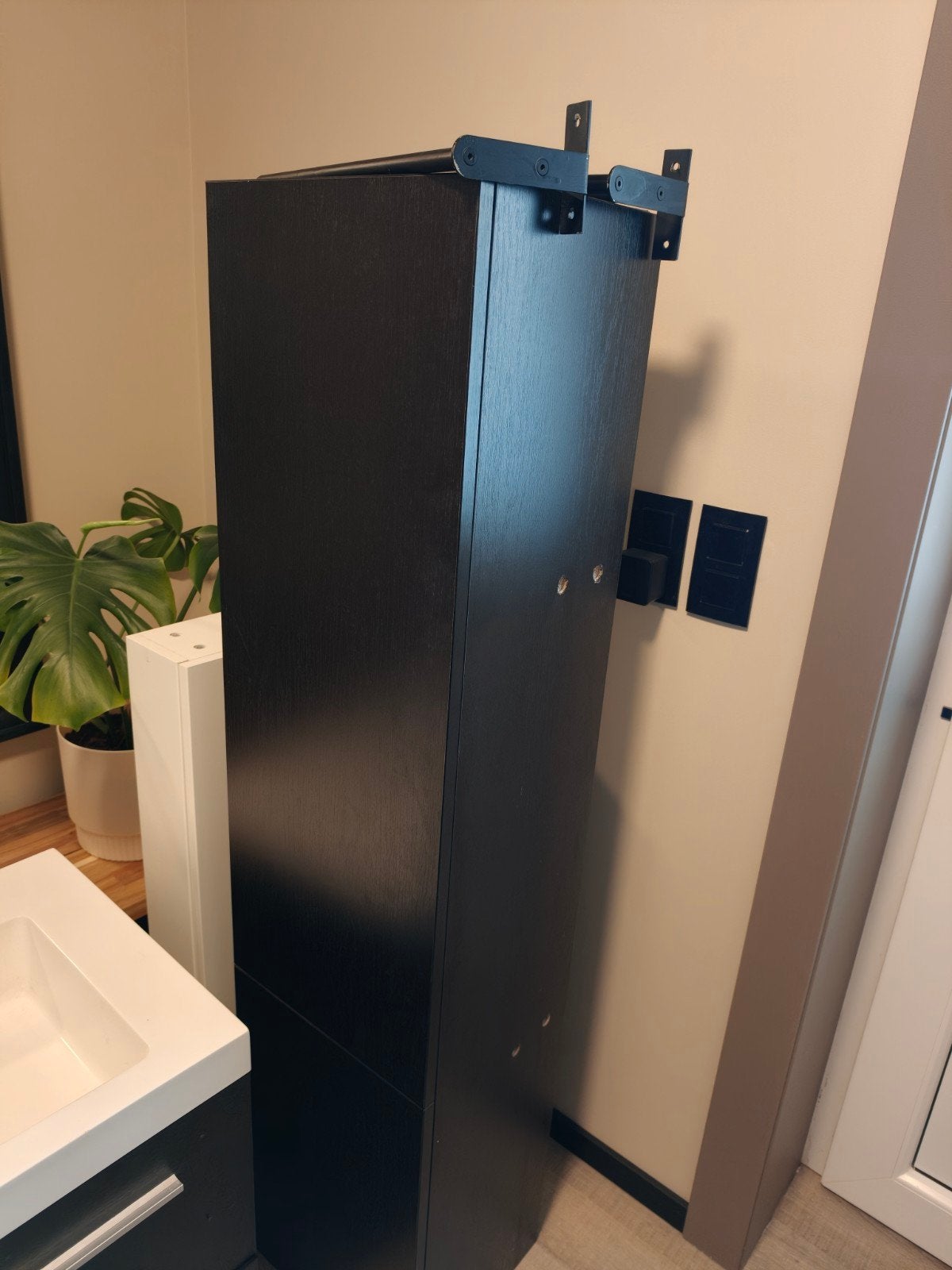 Ikea kast zwart, Ophalen