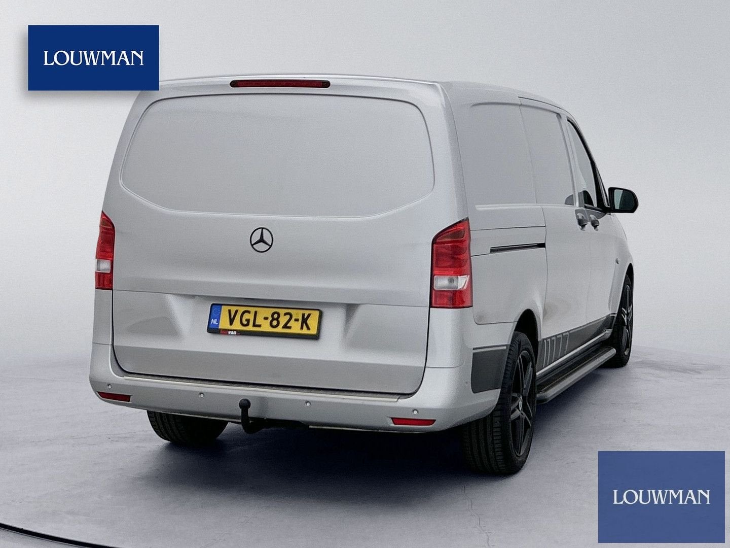Mercedes-Benz Vito 111 CDI Lang Navigatie Trekhaak Lichtmeta, 164 g/km, Mercedes-Benz, Bedrijf, Zilver of Grijs