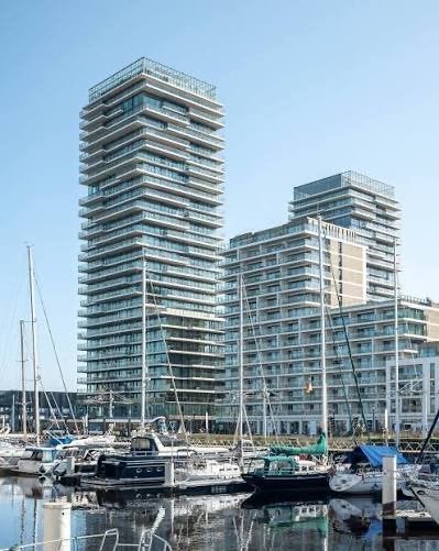 Emplacement dans un box de garage privé au Skytower Ostende, Immo, Garages & Places de parking, Ostende