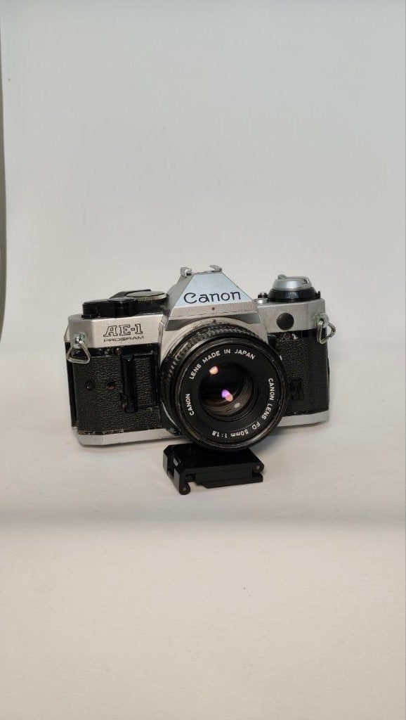 Canon AE-1 Program + Canon FD 50mm f/1.8 — Werkende staat, Audio, Tv en Foto, Ophalen of Verzenden, Gebruikt, Spiegelreflex, Canon