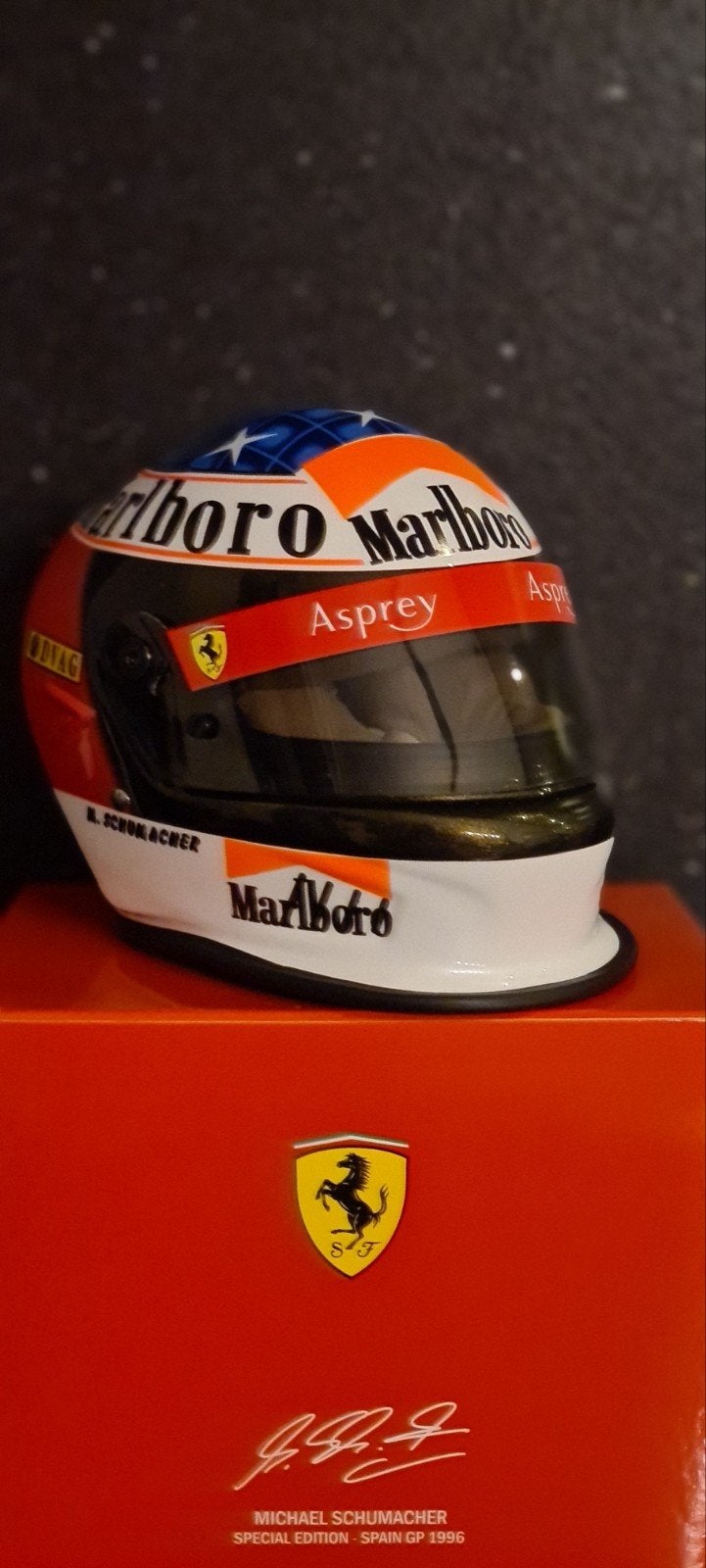 Casque Michael Schumacher GP d'Espagne 1996 1:2, Enlèvement ou Envoi, Comme neuf, ForTwo