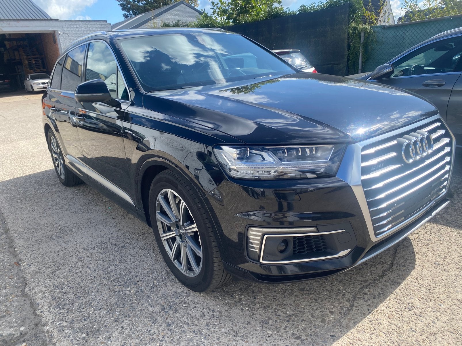 Audi Q7 3.0TDI e-tron, Autos, Cuir, Achat, Entreprise, Carnet d'entretien