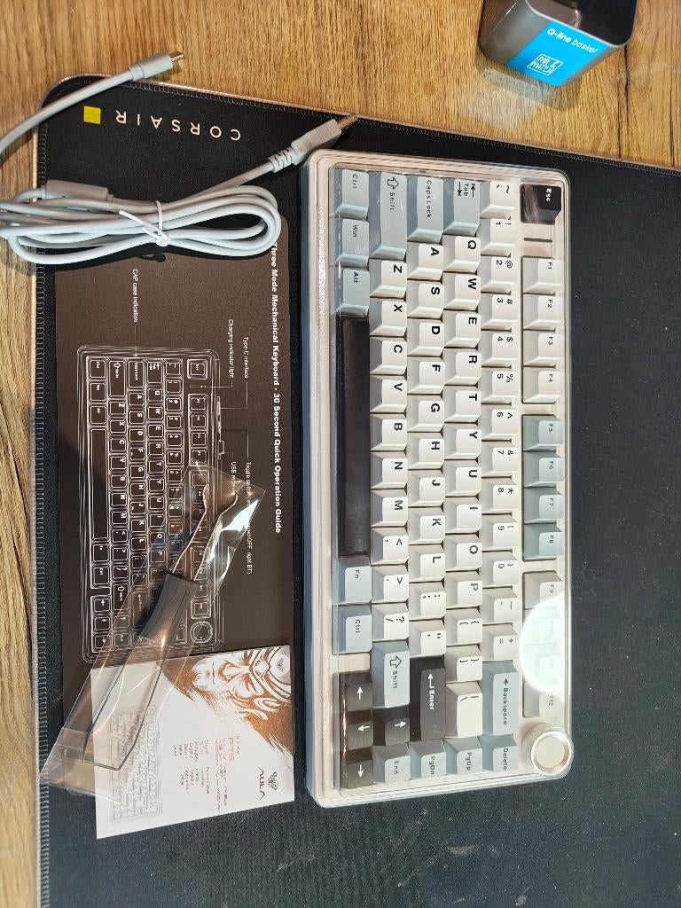 Toetsenbord mechanisch 75% qwerty, Computers en Software, Ophalen, Gaming toetsenbord, Zo goed als nieuw, Qwerty