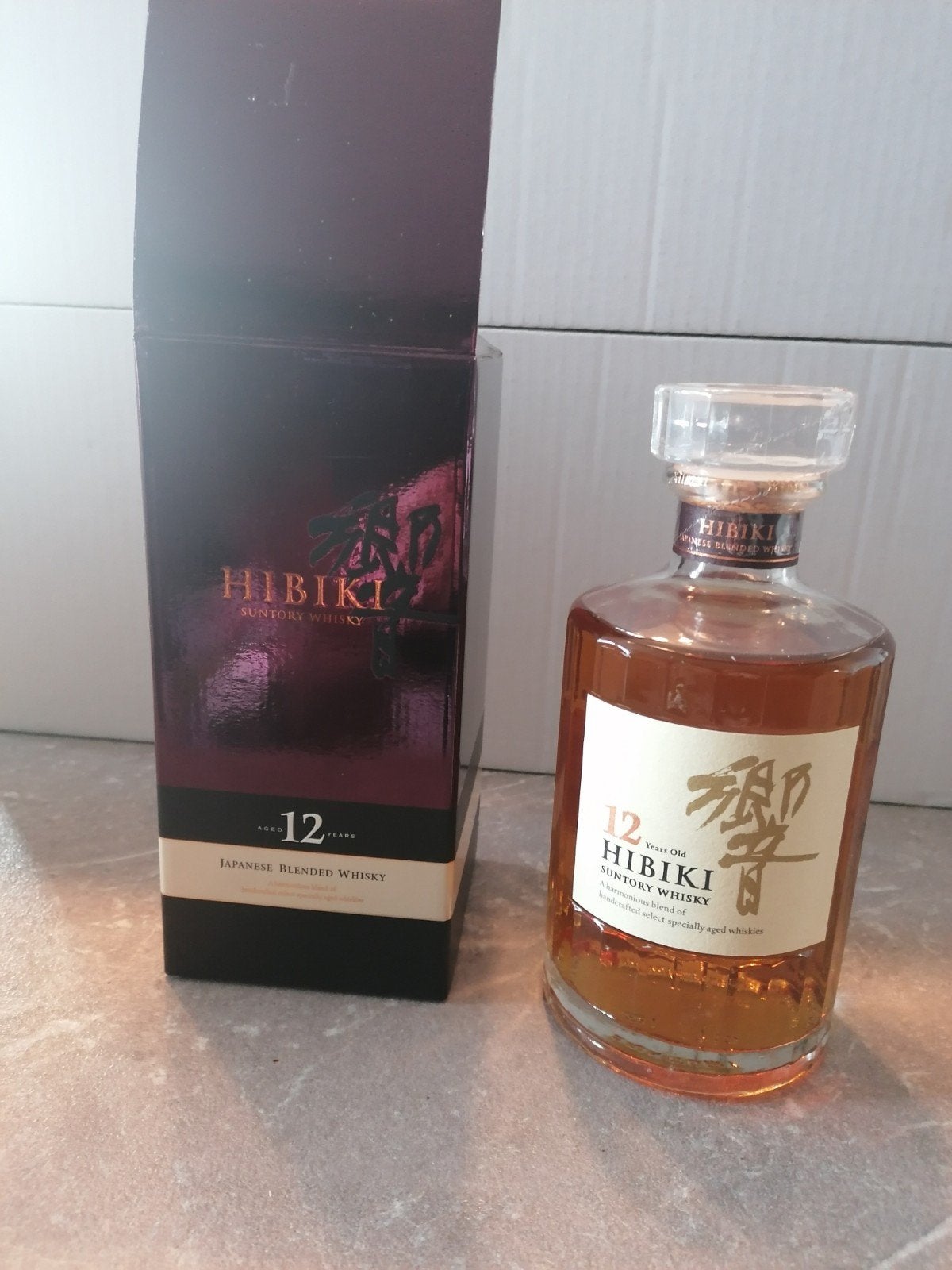 Whisky Hibiky 12 ans 50cl - état impeccable, Divers, Enlèvement, Neuf