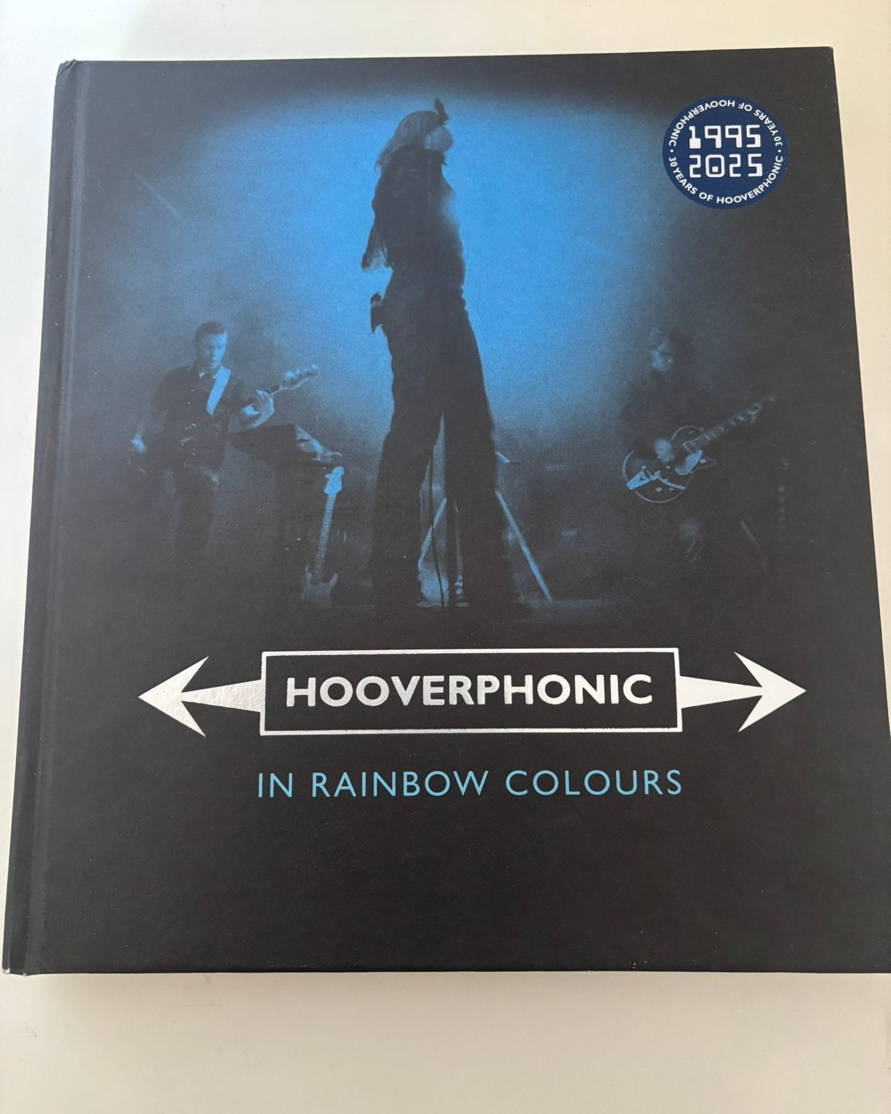 Hooverphonic aux couleurs de l'arc-en-ciel, Livres, Enlèvement, Comme neuf