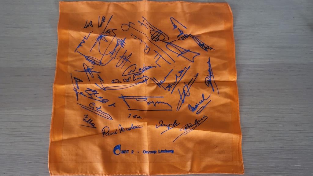 Oranje zakdoek BRT2, Verzamelen, Ophalen of Verzenden