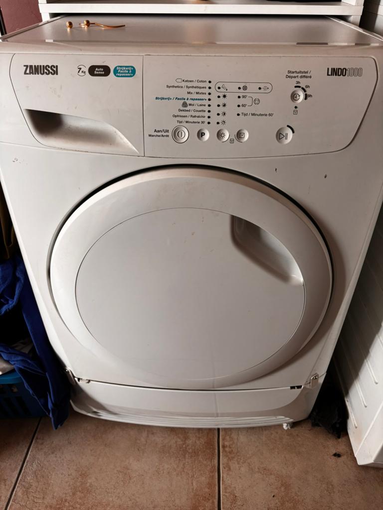 Droogkast / wasdroger zanussi, Elektronische apparatuur, Droogkasten, Ophalen, Zo goed als nieuw