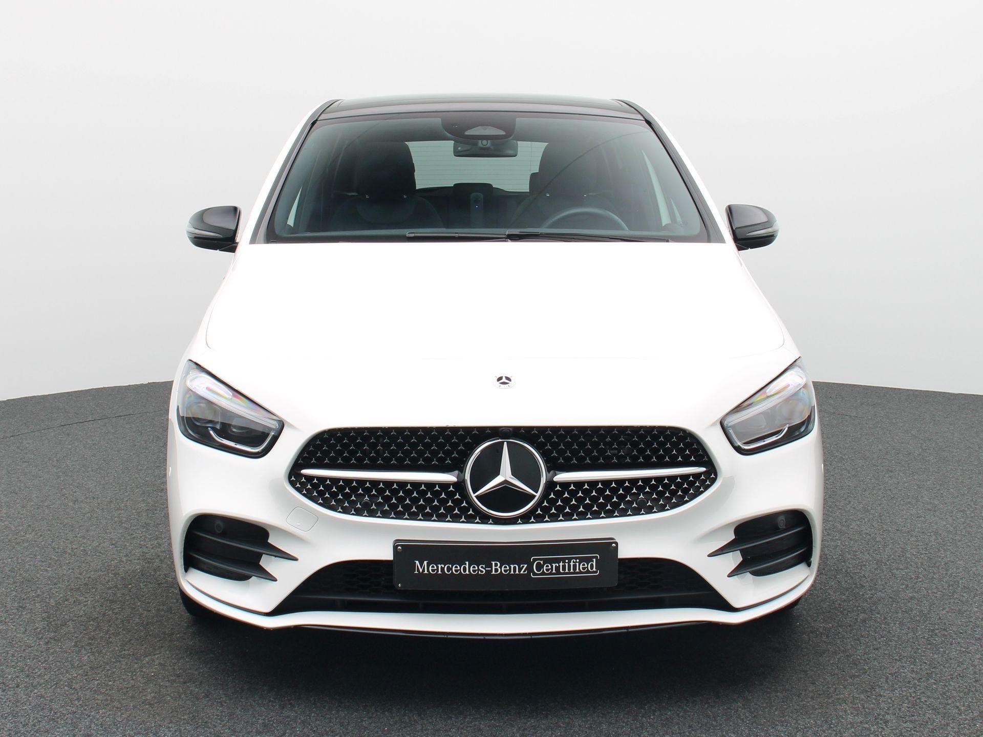 Mercedes-Benz B 250 e AMG Line + MULTIBEAM + PANO DAK + CARP, Auto's, Mercedes-Benz, Dealer onderhouden, 4 cilinders, 16 kWh, https://public.car-pass.be/vhr/946fb2fa-404b-401f-8ff0-50c00283c4d7