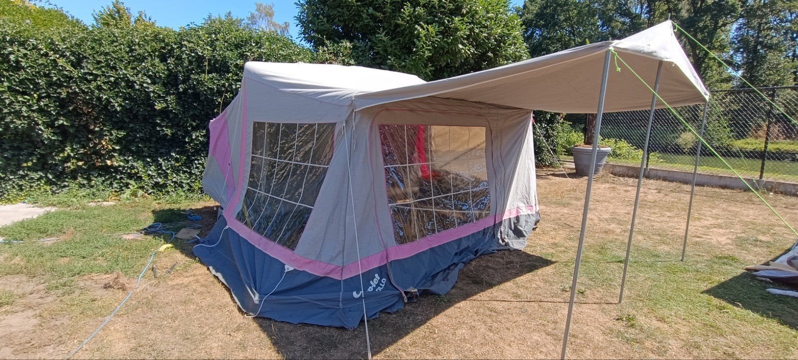 CAMPLET POUR 4 PERSONNES, Enlèvement