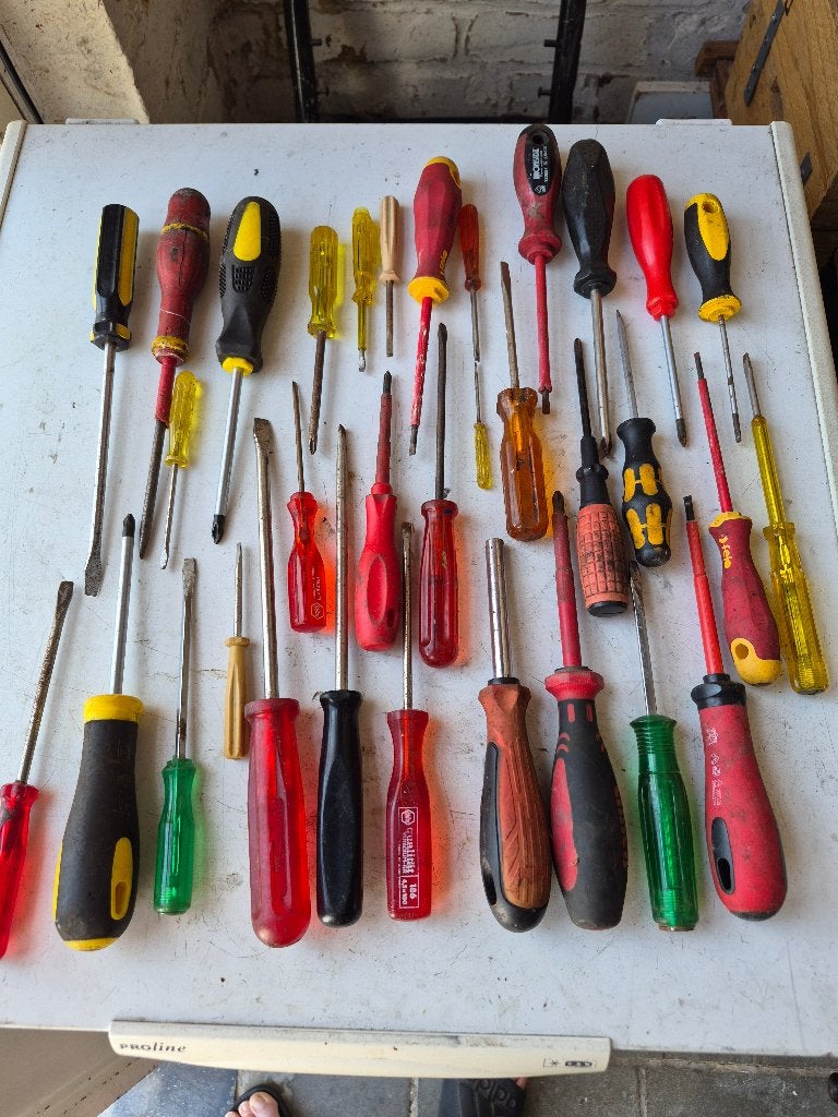 Set lot schroevendraaiers, Doe-het-zelf en Bouw, Gereedschap | Handgereedschap, Ophalen of Verzenden, Gebruikt, Schroevendraaier
