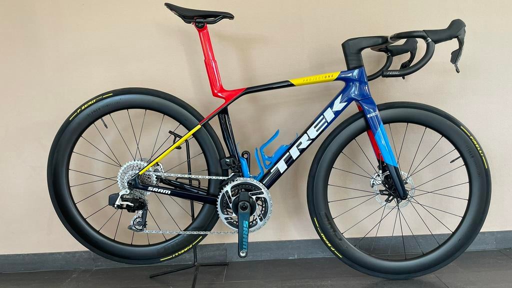 TREK MADONE SLR9 GEN8 axs nieuw maat s en m, Fietsen en Brommers, Fietsen | Racefietsen, Nieuw, Overige merken, Meer dan 20 versnellingen