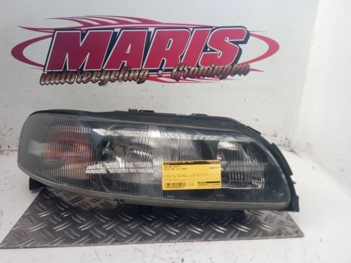 Phare droit d'un Volvo S60, -, -, 3 mois de garantie, -